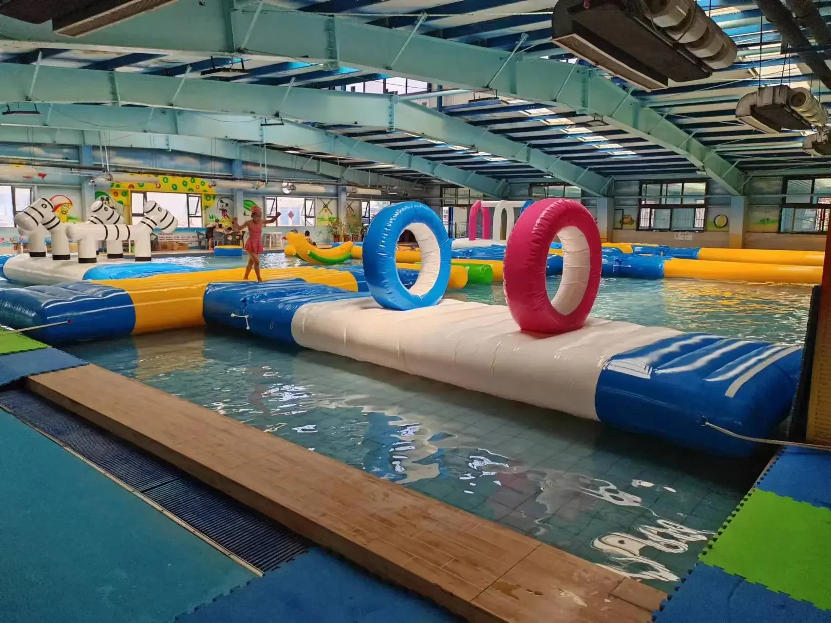 Parc aquatique gonflable intér - Sports Equipment For Sale avis et prix
