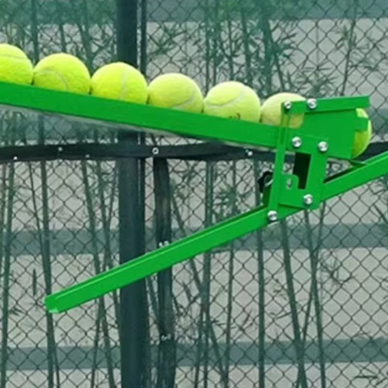 Machine à lancer de balles de  - Sports Equipment Tennis avis et prix